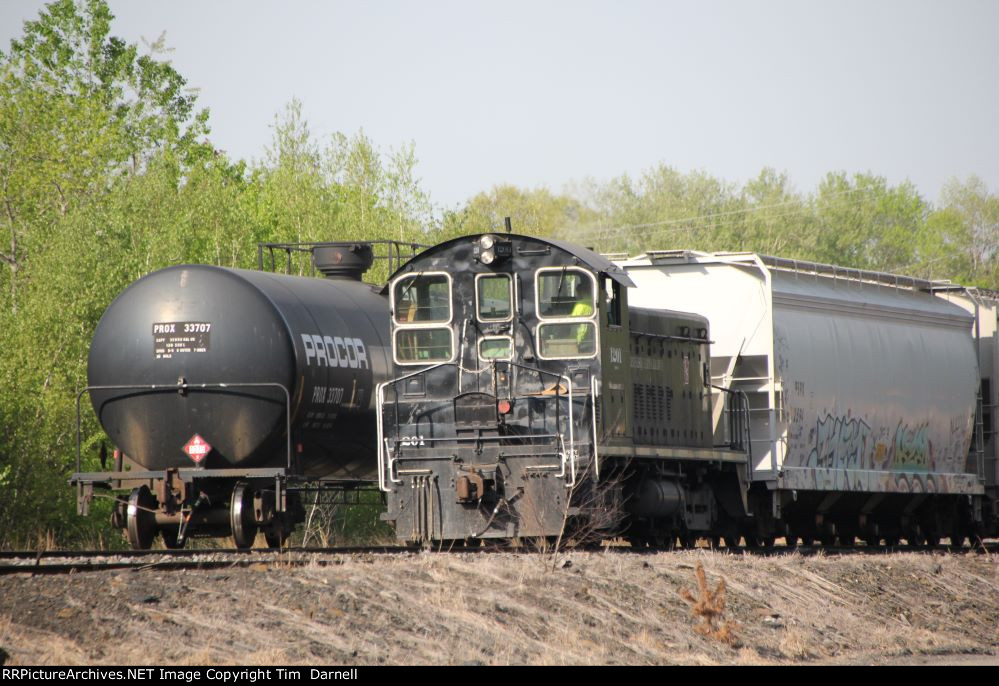 LS 1201 working the yard